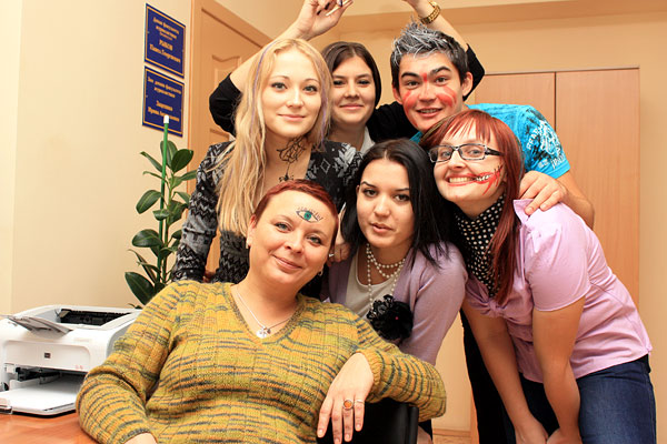 Ирина Зацепина и студенты