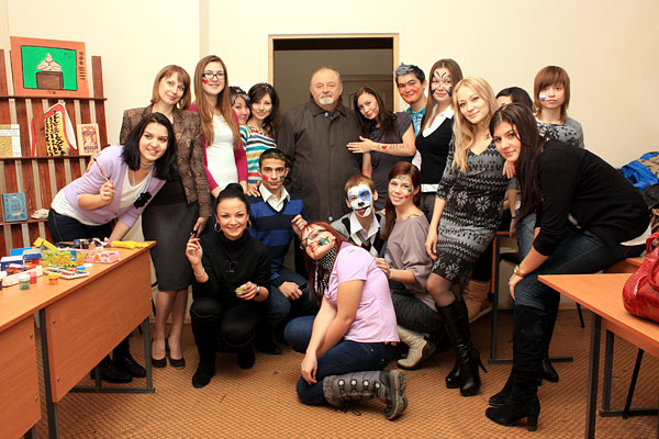 Павел Рыков и студенты